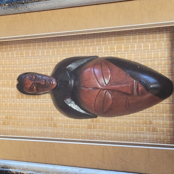 Framed Shadowbox African Mask - Picture 2 of 7